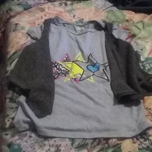 A shirt that are size 10